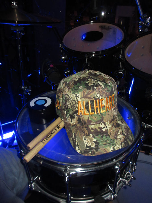 ALL HEART CAMO (matt 22:37)